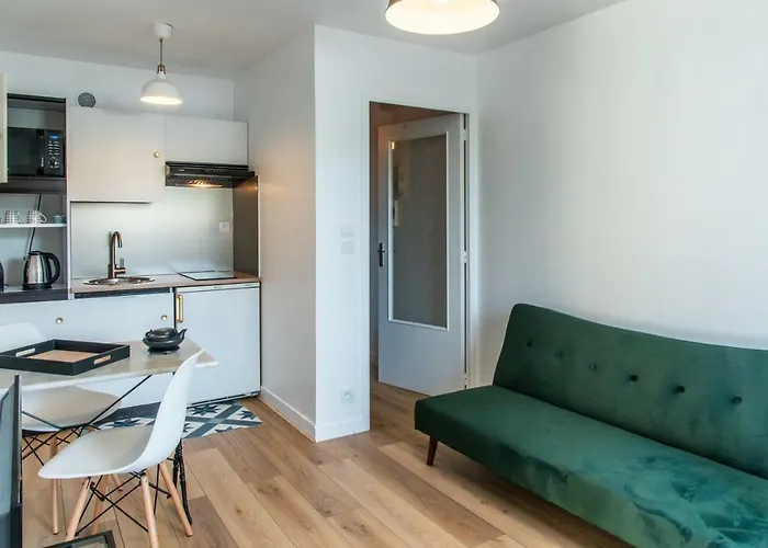 T2 cosy 50m de la plage de Trestraou - petite vue mer